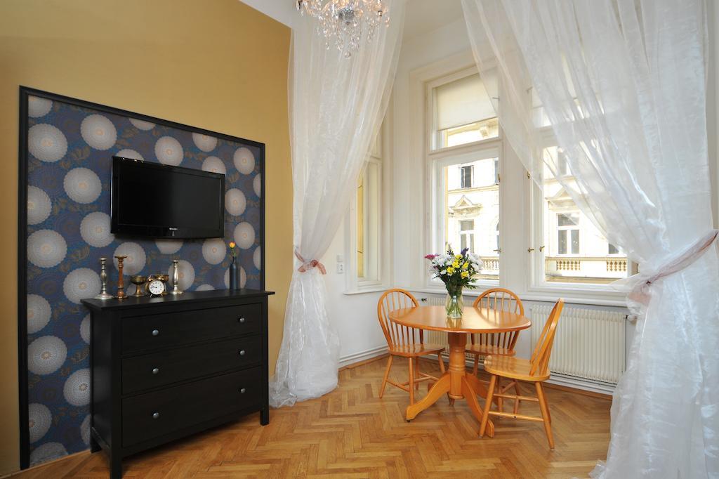 Ferienwohnung Dlouha 2Ab Prag Zimmer foto